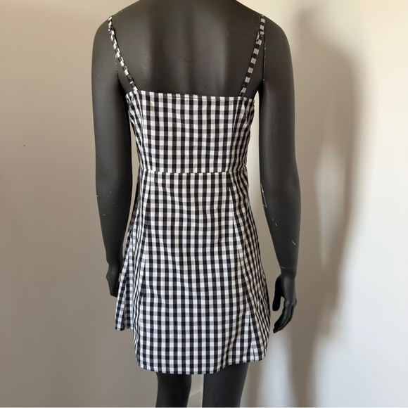 ⚪️ Guess Black & White Gingham Tie Front Mini Dress – Adjustable Straps - Picture 3 of 10
